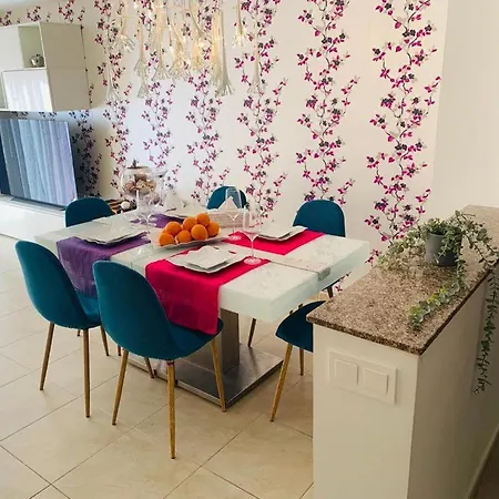 Villa Bungalow En La Urbanizacion Montesol *