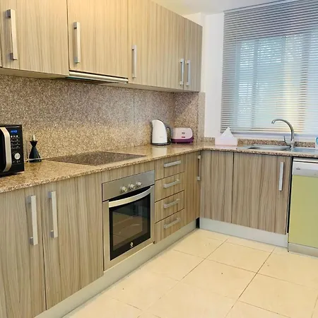 Bungalow En La Urbanizacion Montesol Villa *