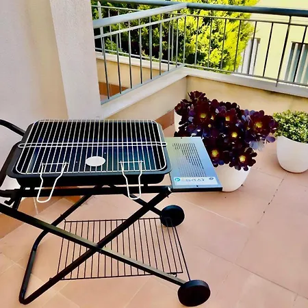 Bungalow En La Urbanizacion Montesol * Calpe